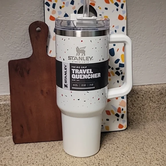 Stanley 40oz Travel Quencher - Picture 2 of 5